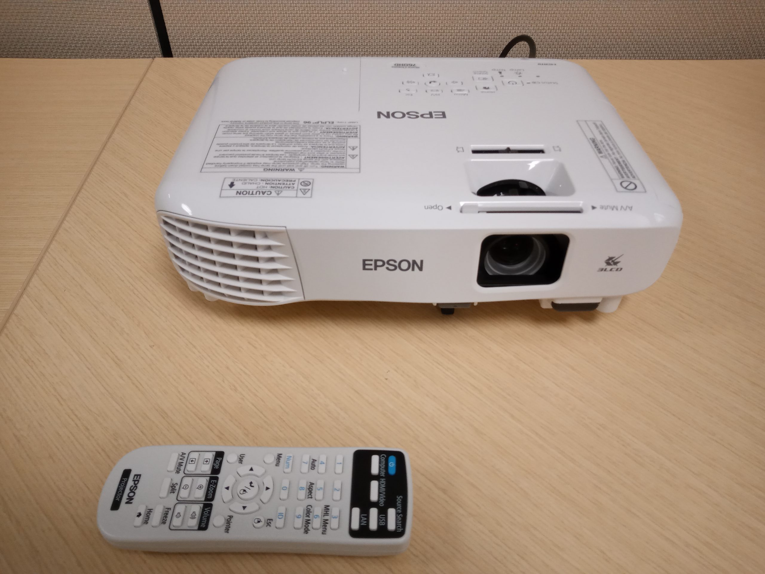 Epson 760HD projector